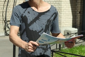 Опытный парень насадил на член брюнетку