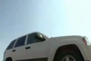 Подруги решили развлечься в разных комнатах