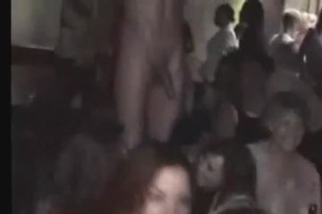 Девушки отправляются на отдых