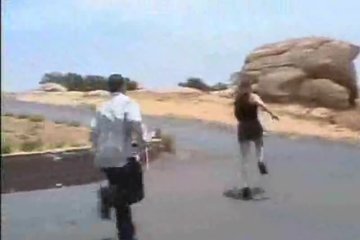 Азиатка выиграла минет в игру с фаллосами