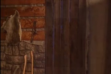 Девушке составили приятную компанию