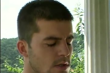 Вышла во дворик, где ее ждал возбужденный парень
