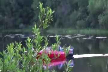 Групповуха ясным днем на пикничке