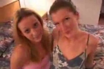 Две одинаково пошлые красотки