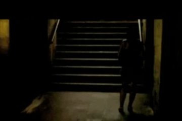 Девушка отрабатывает хорошо