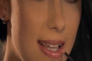 Минет от страстной брюнетки