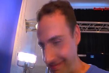 Телочки мастурбируют и трахаются