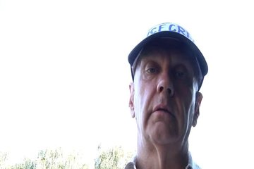  Мужчина на природе трахает свою дочку 