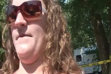 Телки демонстрируют свои сиськи