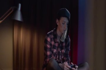 Неопытные лесбиянки трахают друг друга