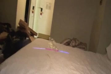 Стройная сучка демонстрирует свои прелести