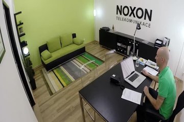 Неопытная девушка трахается с будущим начальником