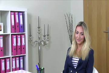 Хорошенькая блондинка отдается незнакомцу на кастинге