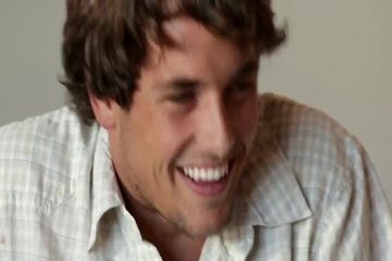 Парень насадил на член сексуальную блондинку