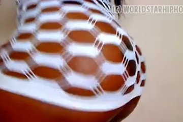 Мулатка с аппетитным телом