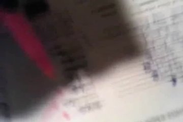 Брюнетка решила показать всё