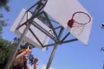 Игра заканчивается дома