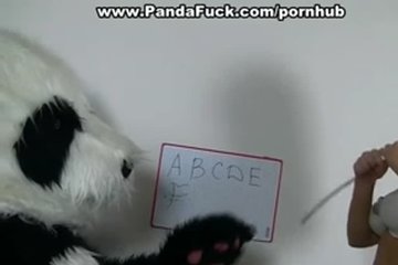У девушки весьма необычный вкус