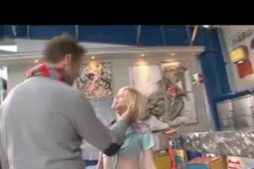 В гараже с двумя школьницами