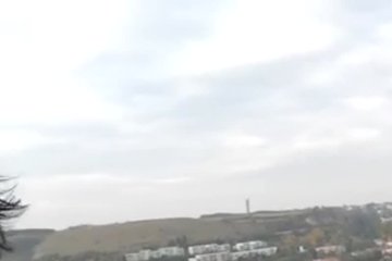 Брюнетка знакомится с опытным парнем