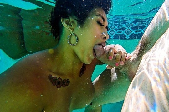 Групповая Порно Под Водой