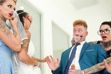 Подрочила пизду невесты, а потом занялась групповым сексом с женихом