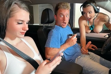 Оставил девушку в машине, а сам трахнул красотку